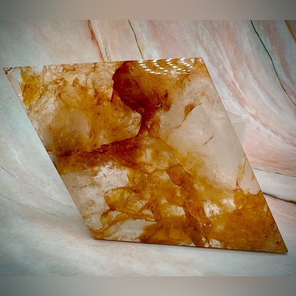 Golden Healer Prism Carving - Picture 4 of 6